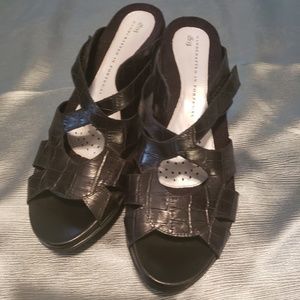 1803 black leather 2 3/4" heel  slip on sandals